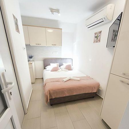 Central Apartment & Room Niko سبليت المظهر الخارجي الصورة