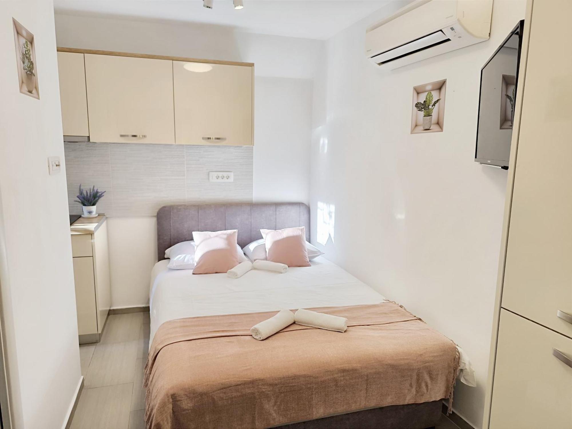Central Apartment & Room Niko سبليت المظهر الخارجي الصورة