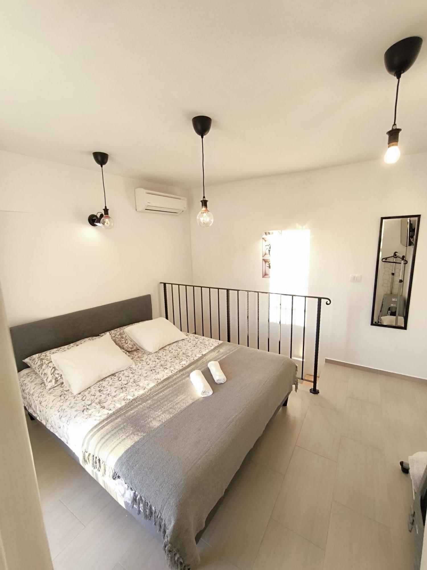 Central Apartment & Room Niko سبليت المظهر الخارجي الصورة