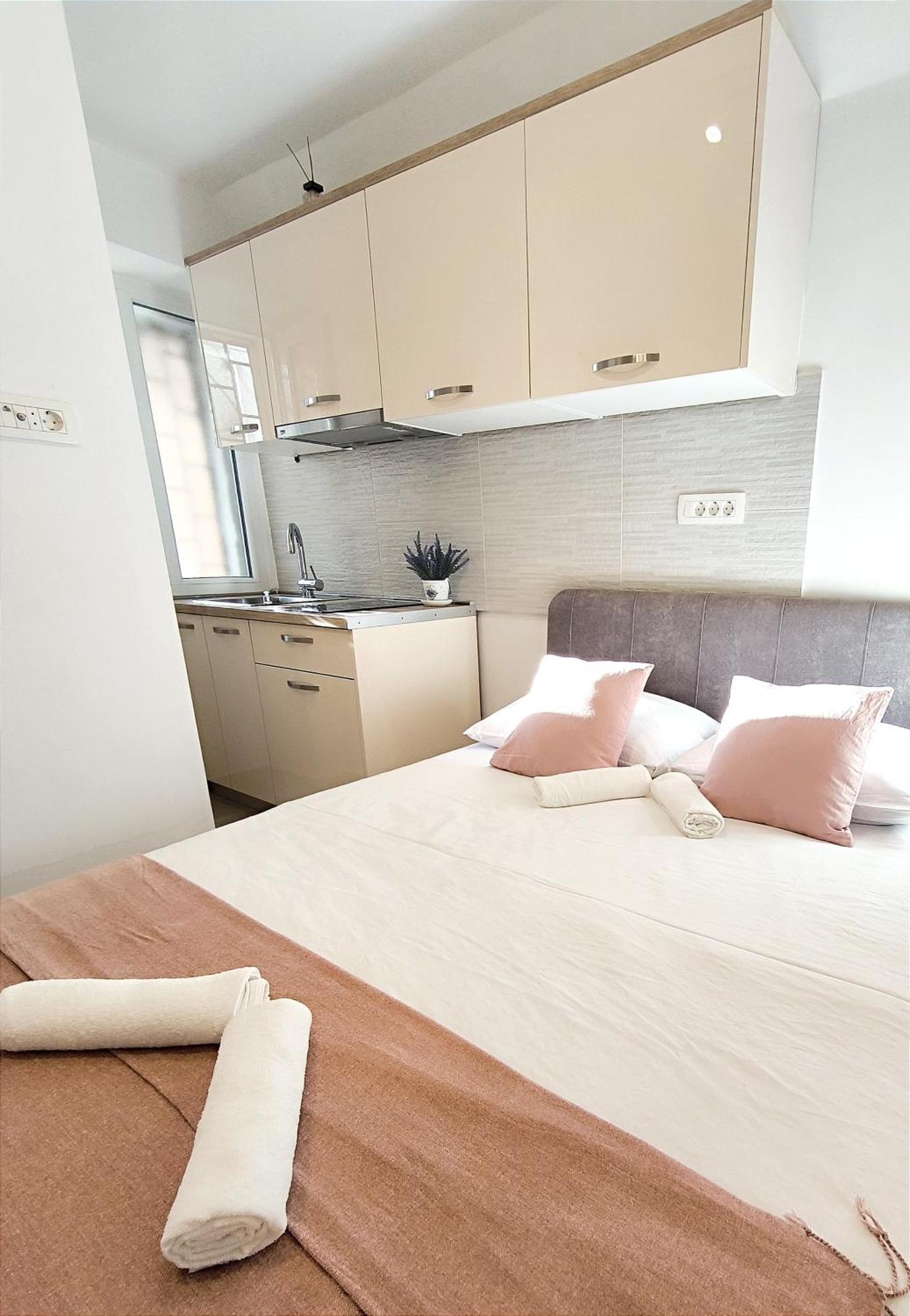 Central Apartment & Room Niko سبليت المظهر الخارجي الصورة